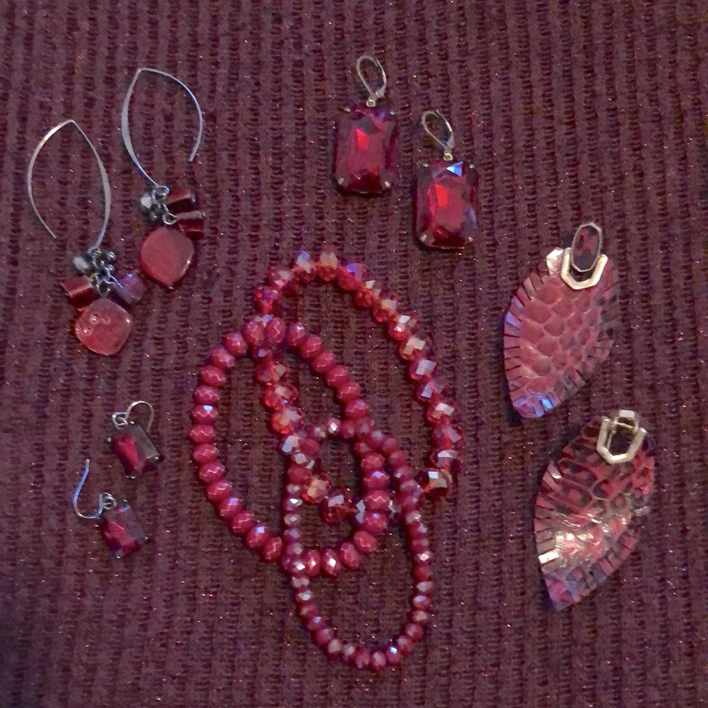 Jewelry set; 4 earrings and 3 bracelets..